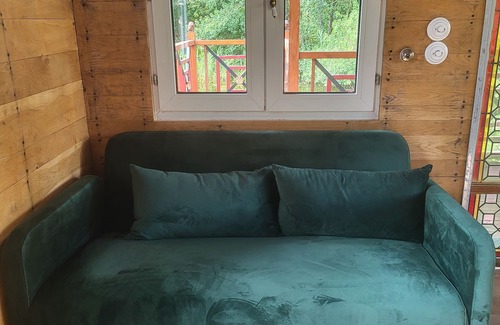 Sury-aux-Bois Cabin | Cabane Atypique sur une île