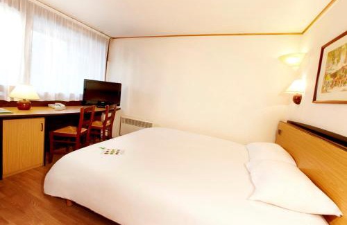 Villers-Saint-Paul Hotel | Campanile Creil - Villers-Saint-Paul