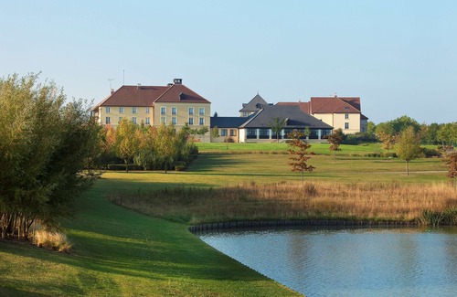 Magny-le-Hongre Hotel | Campanile Val de France