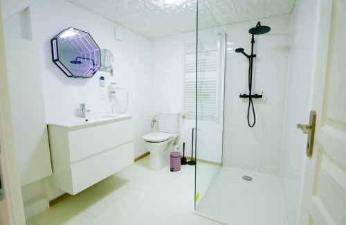 Roubaix Apartment | Capsule Espace-Jacuzzi-Cinema-Nintendo switch