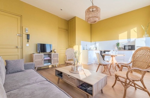 Tourcoing Apartment | Centre Equipped apartment, metro at 50m