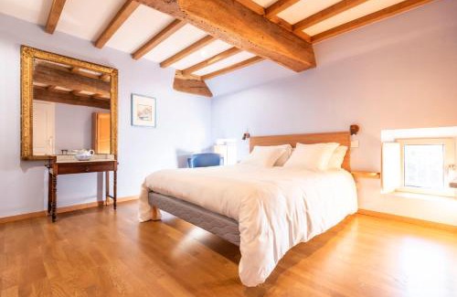 Hurigny Bed & Breakfast | Château de Salornay