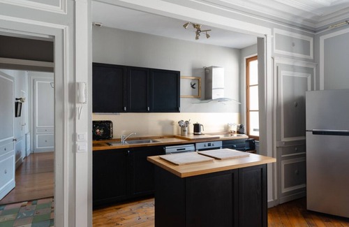 Honfleur Apartment | CHARMING APARTMENT FOR 6 PEOPLE IN THE HISTORICAL CENTER. PRIVATE PARKING