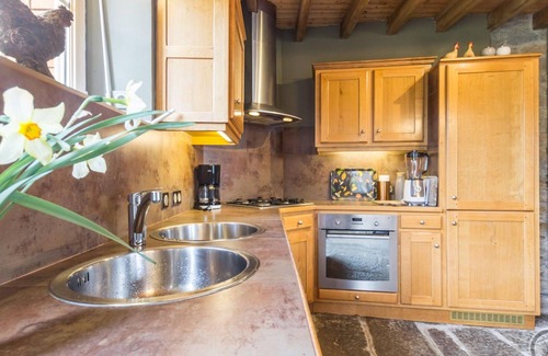Coulouvray-Boisbenatre Cottage | Charming Countryside House with Private Garden Near Hiking Trails