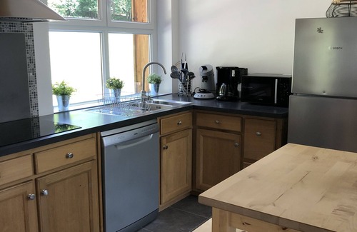 Ramonchamp House | Cocooning spirit" gîte close to hiking trails and cycle path.