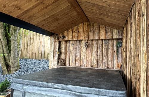 Cramoisy Bed & Breakfast | Coeur de Lodge spa privatif
