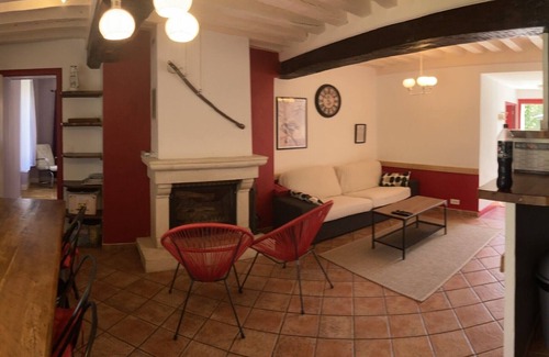 Vievy Cottage | Country property with private pool, in the heart of Burgundy.