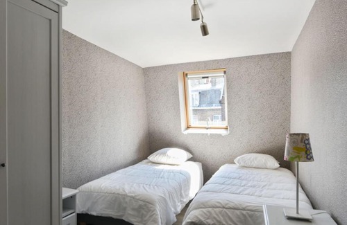 Lille Centre Ville Apartment | Cozy apartment close to stations and Old Lille