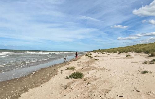 Bray-Dunes Apartment | Cozy Apartment In Bray-Dunes With Wifi