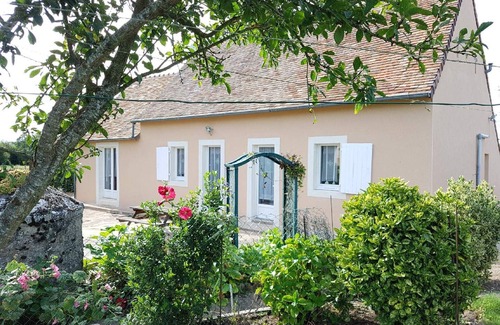 Monce-en-Belin Cottage | Cozy Cottage Near Le Mans: 3 BR, Full Kitchen, Close to 24H Circuit, Sleeps 6