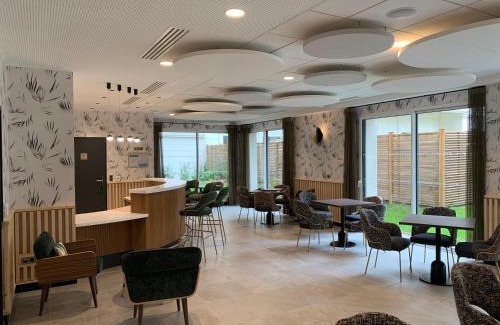 Levallois-Perret Apartment | Domitys Le 225