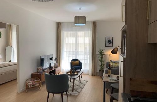 Levallois-Perret Apartment | Domitys Le 225