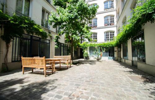 Quartier Sainte-Marguerite Apartment | Dreamyflat - Bastille