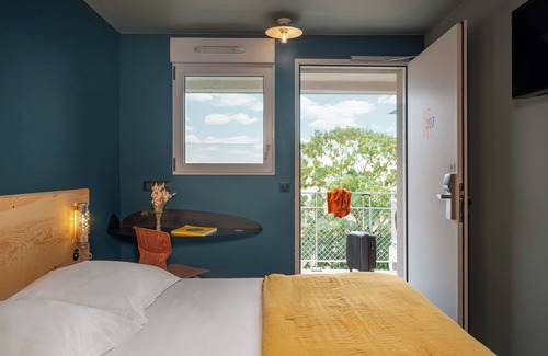 Roissy-en-France Hostel | EKLO Roissy