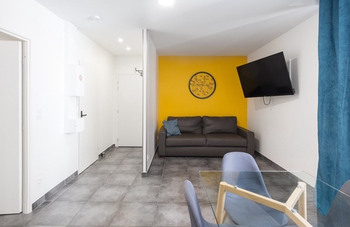 Hincmar Apartment | Elegance and Tranquility in Reims: Discover Our Stunning Renovated Apartment