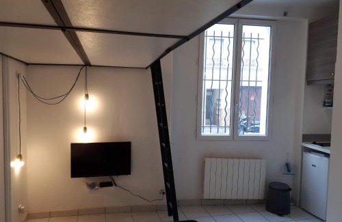 Montreuil Apartment | Enjoyable 20m² MONTREUIL 5 minutes Paris