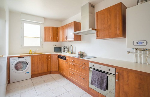 Bussy-Saint-Georges Apartment | Family cocoon 15min Disneyland 35min Paris