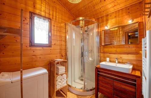 Saint-Laurent-en-Grandvaux Ski Chalet | 60 m² Chalet ∙ 3 bedrooms ∙ 6 guests
