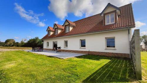 Saint-Quentin-en-Tourmont Resort | 250 m² Resort ∙ 4 bedrooms ∙ 14 guests