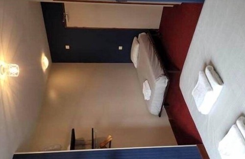 Saint-Quentin-Lamotte-Croix-au-Bailly Hotel | Le Temps Perdu