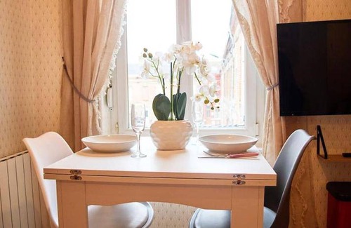 Sainte-Anne - Faubourg Noyon Apartment | 16 m² Apartment ∙ 1 bedroom ∙ 2 guests