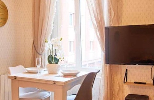 Sainte-Anne - Faubourg Noyon Apartment | 16 m² Apartment ∙ 1 bedroom ∙ 2 guests