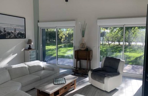 Bordeaux-Saint-Clair House | Gite Bordeaux-Saint-Clair, 5 bedrooms, 12 persons