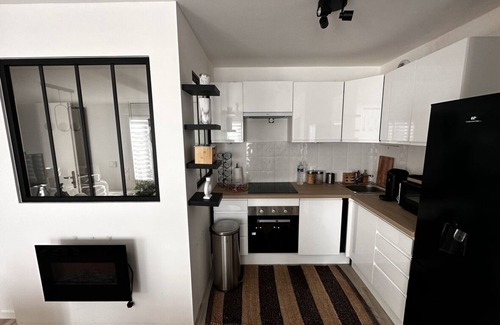 Le Bourget Apartment | Grand F2 Dernier Etage Belle vue en Residence Privée