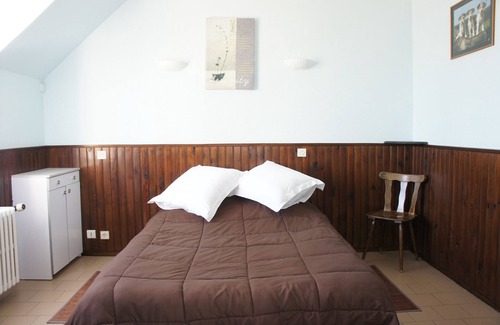 Germigny-des-Pres Hotel | Hôtel de la place