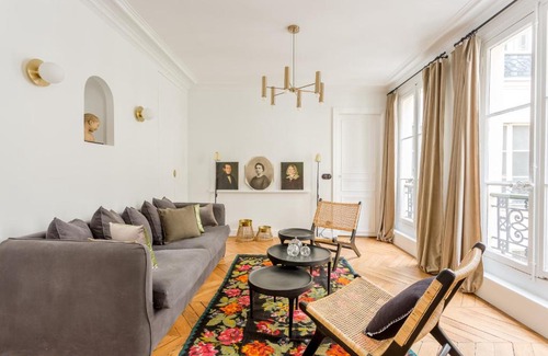 Saint-Merri Apartment | Habitat Parisien - 2BR-2BA - Marais - Centre Pompidou