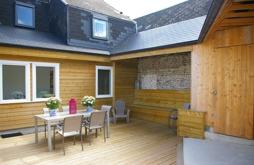 Le Crotoy House | Holiday house in the center and 50 m beach with enclosed courtyard