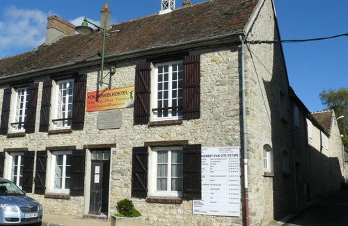 La Chapelle la Reine Hostel | Hostel ∙ 5 guests