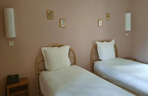 Lamorlaye Hotel | Hostellerie Du Lys