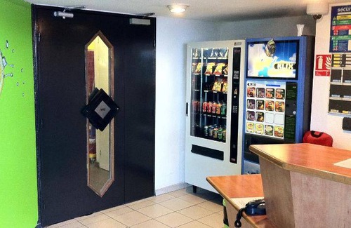 Tourcoing Hotel | Hotel ∙ 3 guests
