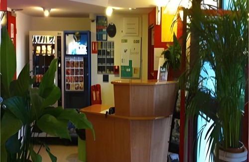 Tourcoing Hotel | Hotel ∙ 3 guests