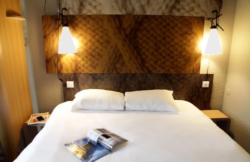 Maisons-Laffitte Hotel | ibis Maisons Laffitte