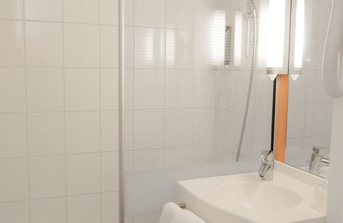 Saint-Etienne-du-Rouvray Hotel | Ibis Styles Rouen Parc Expo Zenith