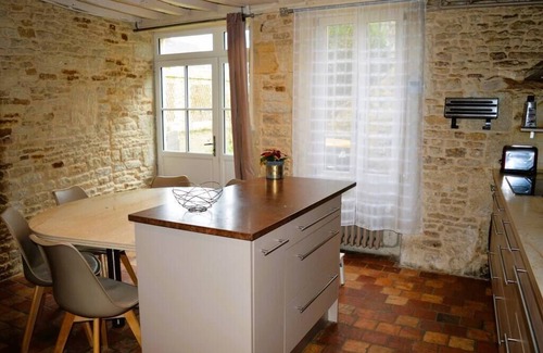Cairon House | L'auberge du Lavoir, Maison en Pierres Avec Jardin