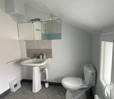 Eguzon-Chantome Apartment | La cabane du pêcheur