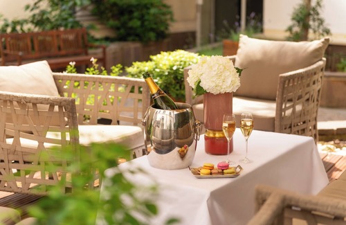 Quartier Sainte-Marguerite House | Le patio Bastille