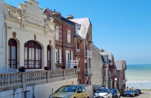 Ault House | Le petit Casino, insolite et vue mer
