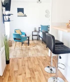 Flers Apartment | Le petit Cocon Bleu