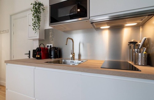 Lille Centre Ville Apartment | Lille Hypercentre - Beautiful design studio!