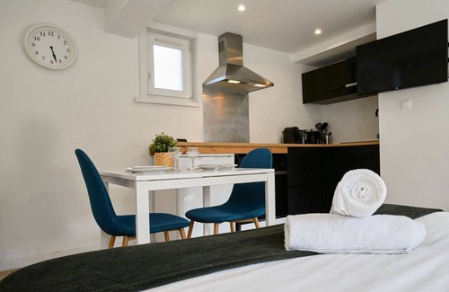 Lille Apartment | Lille hypercentre gares - small suite