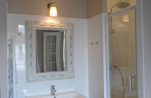 Saint-Louis Apartment | Long and short stays, 2 premium rooms, conveniently located - 2/4 people