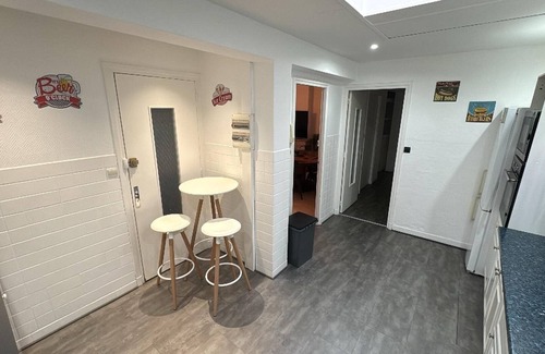 Boulogne-sur-Mer Apartment | Louis cœur de ville with games room and spa