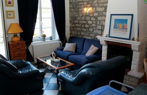 Wimille House | Maison de Charme avec Wifi, Terrasse, Lits Faits et Jeux Enfants près de la Côte d'Opale - FR-1-376-96