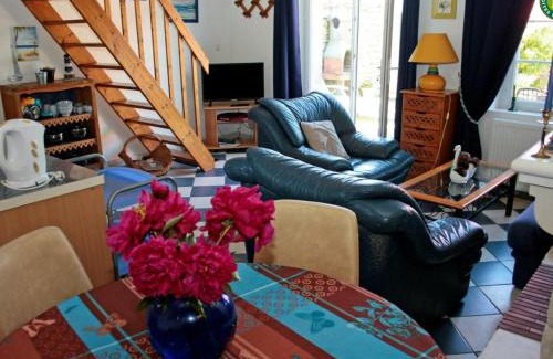 Wimille House | Maison de Charme avec Wifi, Terrasse, Lits Faits et Jeux Enfants près de la Côte d'Opale - FR-1-376-96