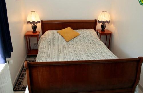 Wimille House | Maison de Charme avec Wifi, Terrasse, Lits Faits et Jeux Enfants près de la Côte d'Opale - FR-1-376-96