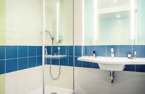 Quartier Atlantis Hotel | Mercure Paris Massy Gare TGV
